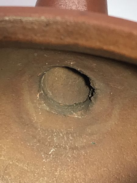 1985年標準壺(8杯)(紅土)(作者:高海庚) 