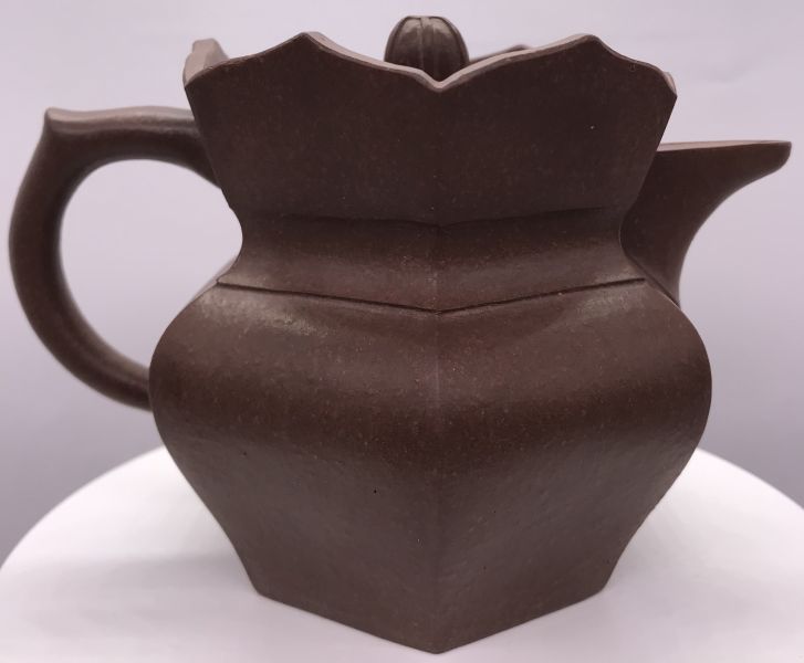 1990年僧帽壺(紫砂容砂)(作者:徐陸明) 