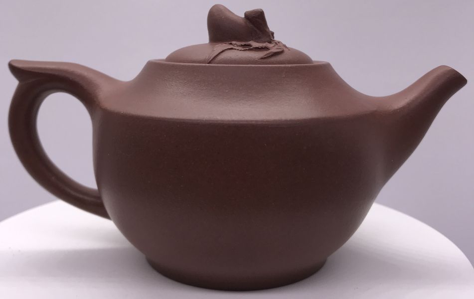 1980年小石桃壺(紫砂清水泥)(作者:洪源) 