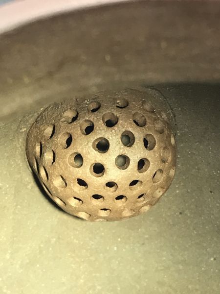 1970年中葡萄報春豐收(中國宜興) 