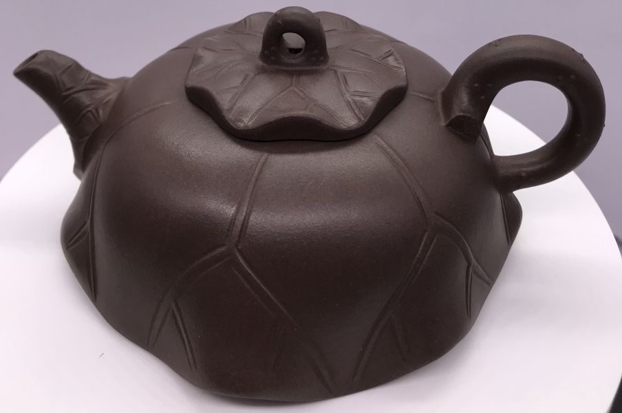 1990年荷葉紫砂壺(王連芳) 