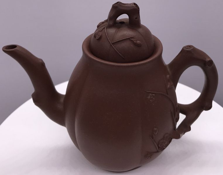 1980年小高梅壺(紫砂清水泥)(中國宜興) 