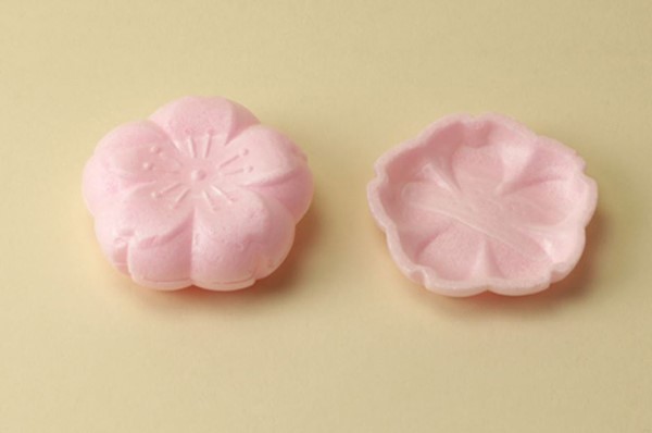 日本進口：粉嫩櫻花最中餅殼 50組入｜正統和菓子材料 - 和菓子研究社 櫻花最中餅殼,加賀種最中,和菓子材料,日本進口材料,最中餅,手作和菓子,和菓子DIY,糯米餅殼,櫻花造型甜點,和菓子研究社