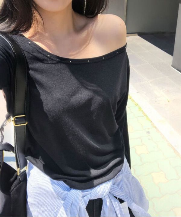 小圓釘大U領衣 韓國 正韓 東大門 空運