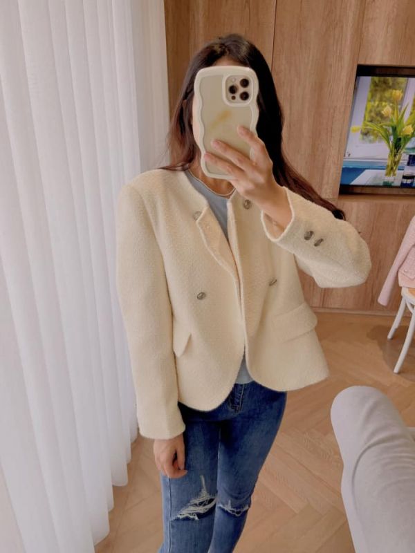 喜瑞爾奶油杏復古銀釦金蔥小香外 小香外套 韓國  奶油杏  質感好  金蔥 復古銀釦 韓國 東大門 正韓