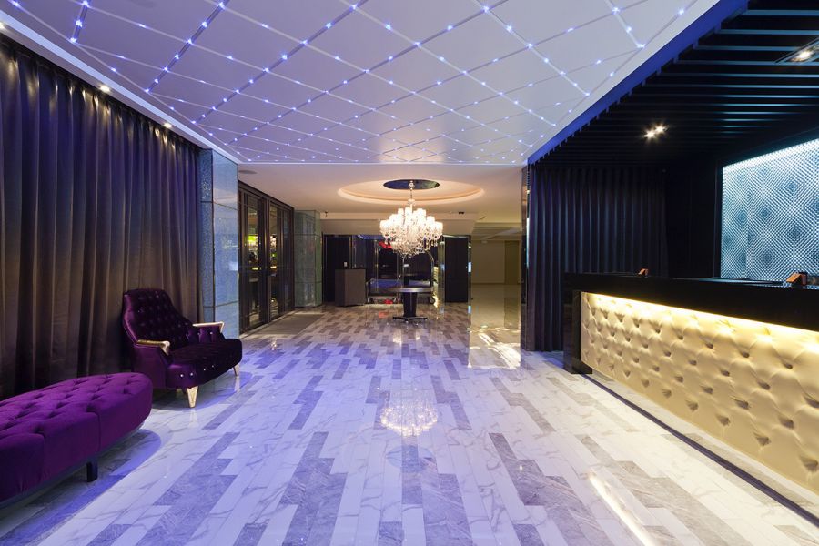 FX Hotel Taipei Nanjing  walk about 10 mins to Red Space 4(N)The lowest price about USD$433 