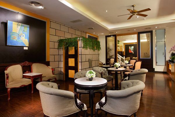 Happiness Hotel walk about 5 mins  to Asia Poker Venue Jianguo,3(N) The lowest price about USD$278 