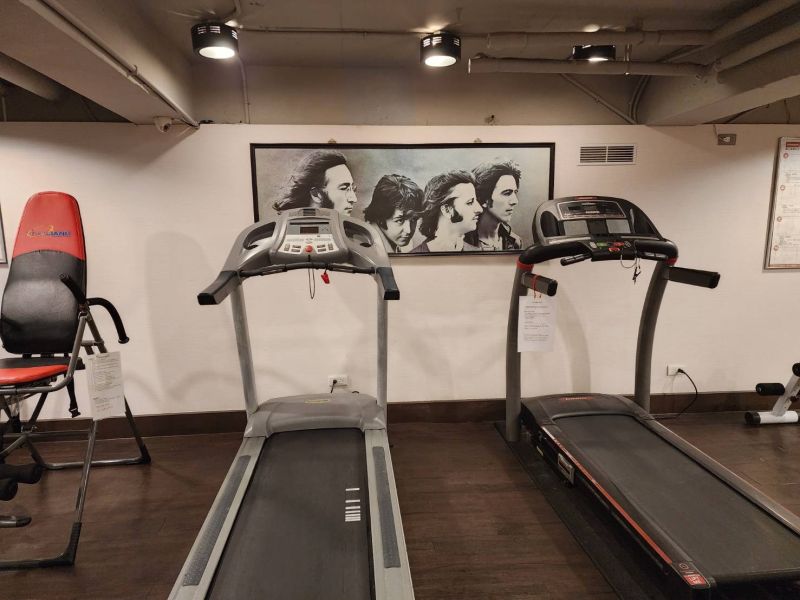 Delight Hotel walk about 10 mins to Red Space 4(N)The lowest price about USD$319 