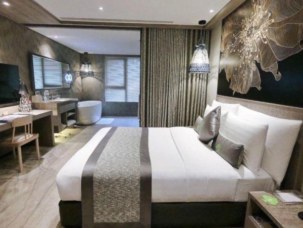Artree HTL by taxi about 3 min to  Red Space, 4(N) The lowest price about us$640 