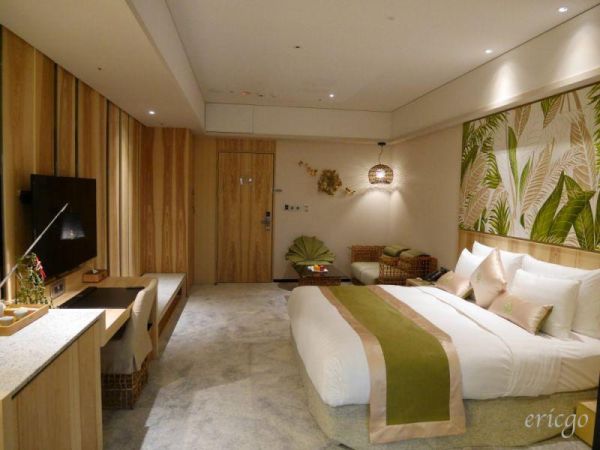 Artree HTL by taxi about 3 min to  Red Space, 4(N) The lowest price about us$640 