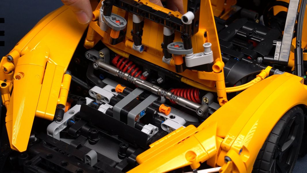 老亮 03 MOC  邁凱倫 (1:8) 