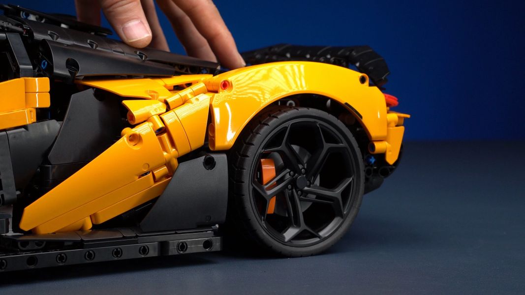 老亮 03 MOC  邁凱倫 (1:8) 