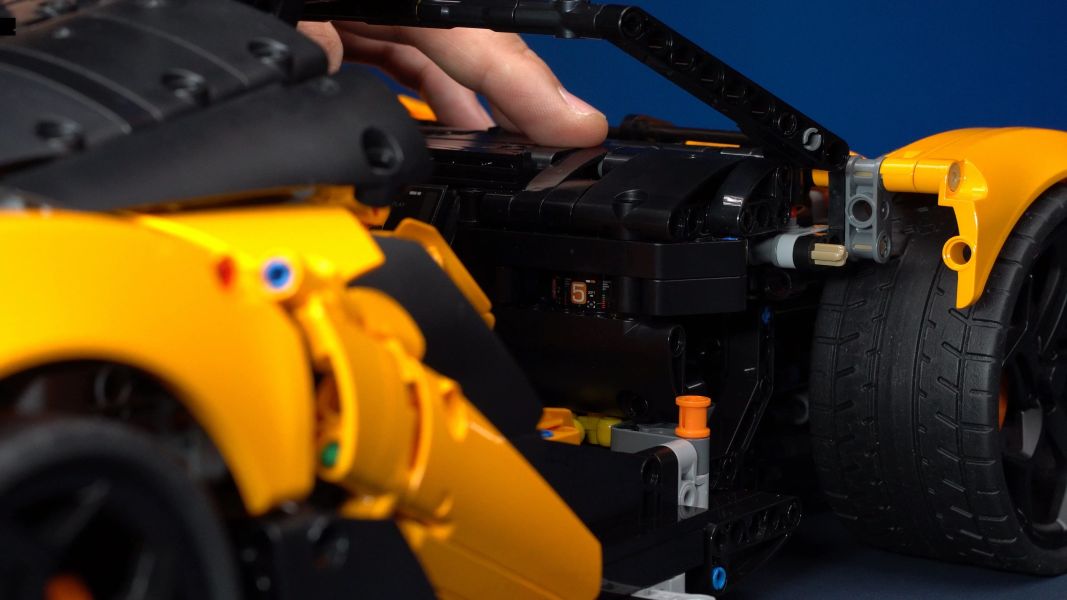 老亮 03 MOC  邁凱倫 (1:8) 