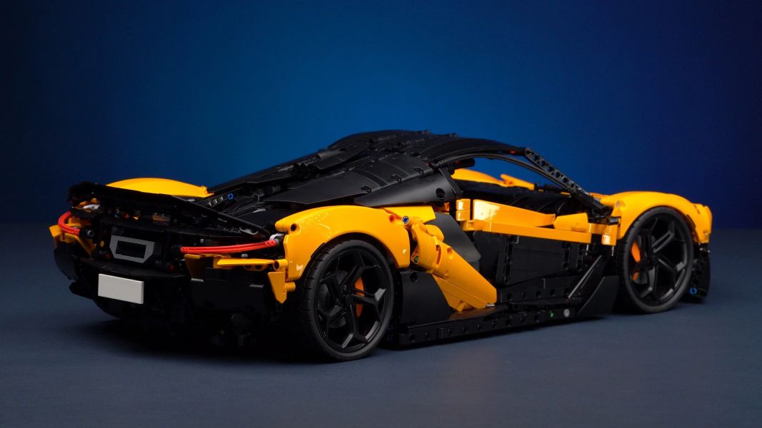 老亮 03 MOC  邁凱倫 (1:8) 