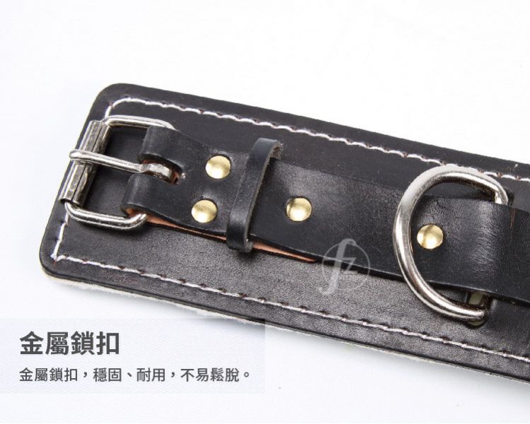 M13-26 Leather Angle Cuff W 