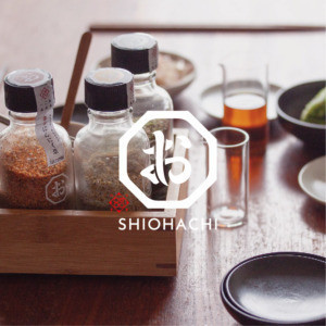 今塩屋佐兵衛 日本製 調味鹽（唐辛子/七味蔥/大蒜/香辣蒜味/柚子） 今塩屋佐兵衛, 調味鹽,日本製調味料,萬用調味鹽,大蒜鹽,柚子鹽,七味鹽,日本必買,烤肉調味料,中秋烤肉必備