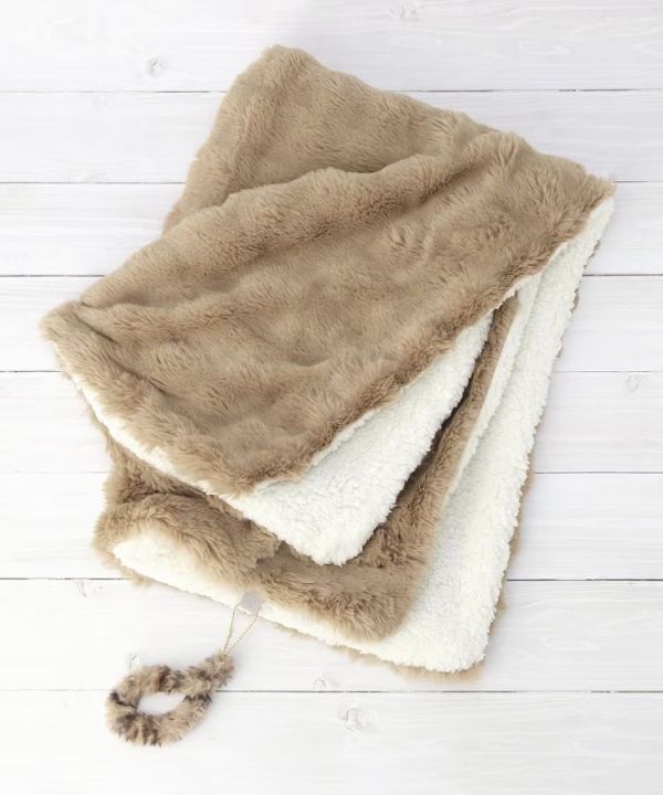 KOJI COMPANY 貓咪尾巴毛毯禮盒(棕色/灰色/白色) 貓咪毛毯,絨毛毯,日本毛毯,保暖小物,冬季禮物,交換禮物推薦,貓咪造型毛毯,居家保暖毯,KOJI COMPANY,日本禮盒