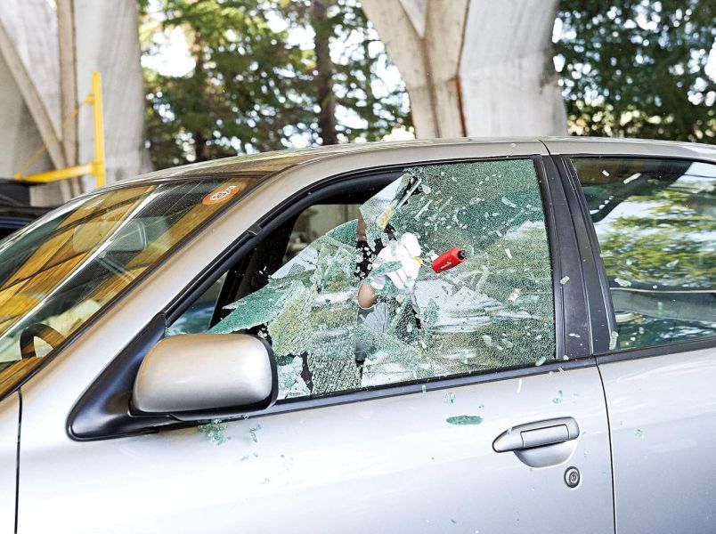 Cogit 緊急用2合1車用逃脫工具 Cogit, 車用破窗器, 緊急逃生工具, 剪安全帶, 車用防災, 車內備品, 側窗破窗器, 脫困工具, 日本防災用品, 車用安全