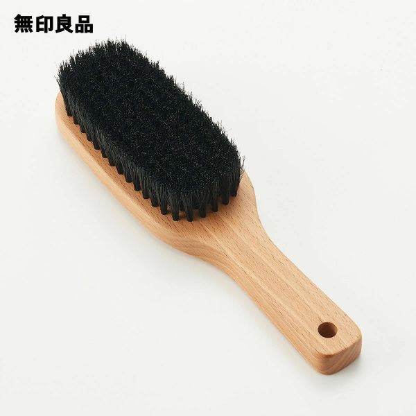 無印良品 山毛櫸木製服裝刷 無印良品, 服裝刷, 山毛櫸木, 豬鬃毛刷, 衣物保養, 大衣整理, 日系生活用品, 質感收納