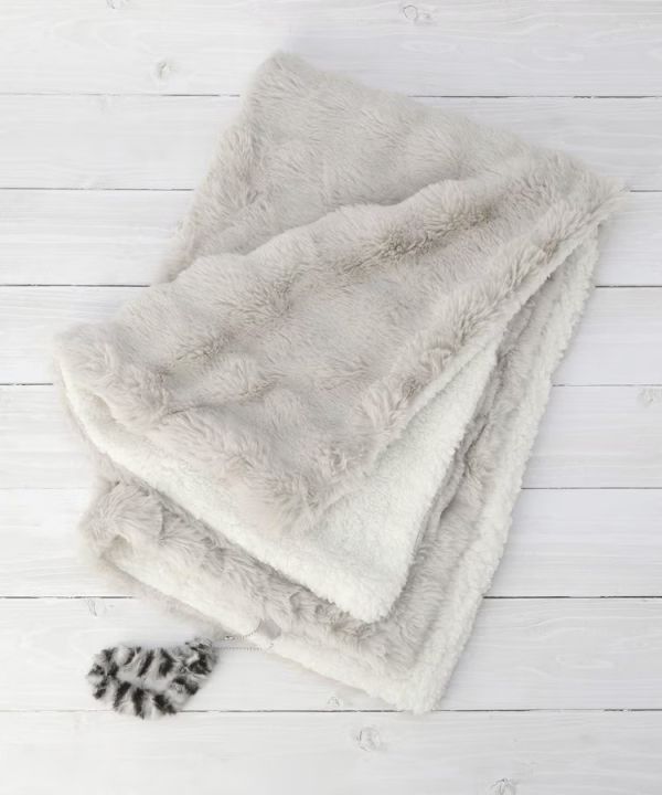 KOJI COMPANY 貓咪尾巴毛毯禮盒(棕色/灰色/白色) 貓咪毛毯,絨毛毯,日本毛毯,保暖小物,冬季禮物,交換禮物推薦,貓咪造型毛毯,居家保暖毯,KOJI COMPANY,日本禮盒