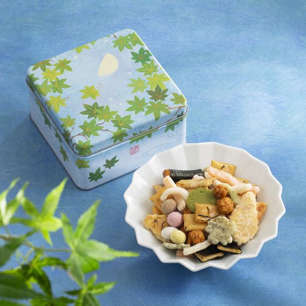 【專屬提袋】日本 小倉山莊 夏季限定綜合米果鐵盒 95g 十色米菓 禮盒 百人一首 和風送禮 端午節 中元節【小福部屋】 