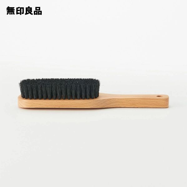 無印良品 山毛櫸木製服裝刷 無印良品, 服裝刷, 山毛櫸木, 豬鬃毛刷, 衣物保養, 大衣整理, 日系生活用品, 質感收納