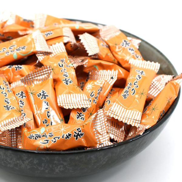 北海道產 日本製 柚子昆布糖 （180g/500g） 北海道產 柚子昆布糖,日本昆布糖,日本零食推薦,柚子風味糖果,日本袋裝糖果,兒童零食,日本茶點糖果,北海道特色零食,昆布糖180g,昆布糖500g