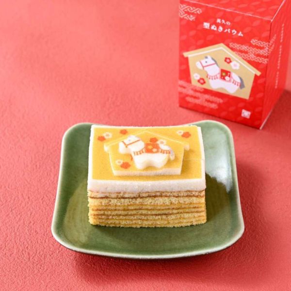 金澤萬久 馬年限定 金箔蜂蜜蛋糕(繪馬年輪蛋糕/干支金箔蜂蜜蛋糕/抹茶蜂蜜蛋糕) 金澤萬久, 馬年蛋糕, 干支甜點, 金箔蜂蜜蛋糕, 年輪蛋糕, 新年送禮, 日本甜點, 年節禮盒