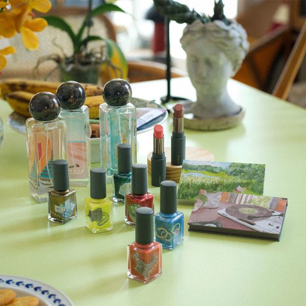 OSAJI 2025 HOLIDAY 淡香水 45ml (H01-あるいは未来/H02-瞬間移動/H03-光の届く場所) OSAJI,2025聖誕香氛,日本淡香水,限定香水,中性香,日系香氛,香水禮物,聖誕禮盒,日本香水,白花香氛,木質香氛,生活香氣