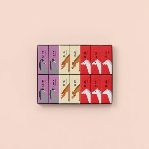 虎屋 馬年干支羊羹 (10入/14入/16入/18入) 虎屋, 馬年羊羹, 干支禮盒, 日本和菓子, 新年送禮, 羊羹禮盒, 日本百年名店, 年節伴手禮