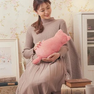 Needs Lab 蓄水式貓咪熱水袋(灰褐色-グレージュ/玫瑰色-ローズピンク/駝色-キャメル) 貓咪熱水袋,暖水袋,日本保暖小物,冬季抗寒,可水洗暖水袋,重複使用熱水袋,暖手暖肚,交換禮物,Needs Lab,日本暖冬用品,絨毛熱水袋,療癒系保暖