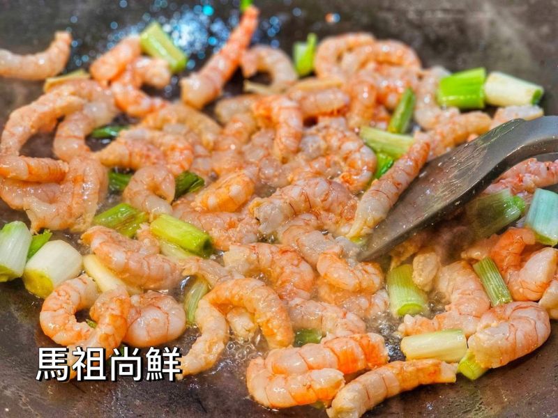 台灣東北角野生甜蝦 蝦仁 1包180元  (200公克+-10% 約30隻)  5包890元  蝦味濃郁、晶瑩剔透的蝦肉非常新鮮 
