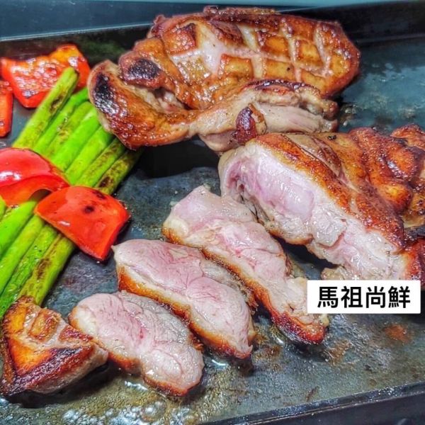去骨櫻桃鴨腿1隻160元2隻300元（每隻約250公克） 