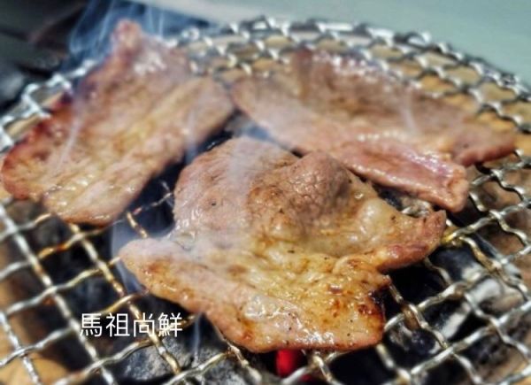 us雪花牛(卡露比)燒烤片每盒200元   【包裝規格】: 每盒200g     【進口產地】：美國安格斯黑牛 