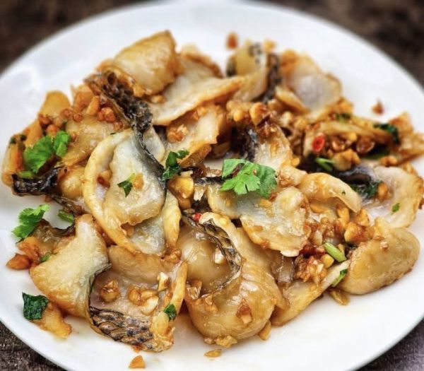 無刺烏鱧魚片1包95元  5包以上每包90元  【重量規格】：每包150g 以上 