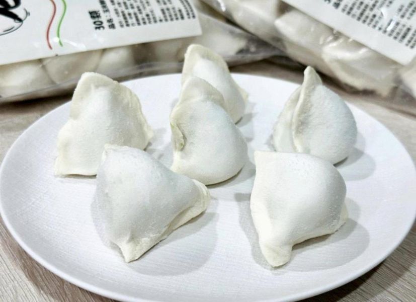 (橫須賀) 市場排隊30年老店手工水餃玉米 