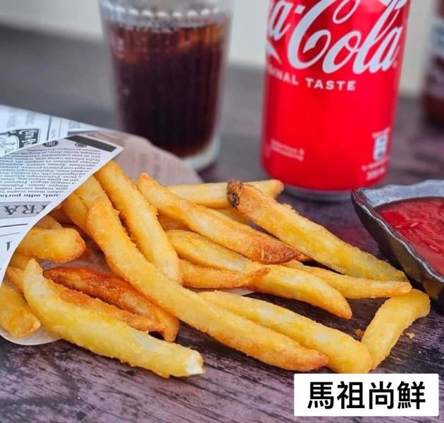 紅龍美式脆薯 (家庭號）每包350元  經濟實惠必囤 【包裝規格】:  每包2.27公斤（超大包家庭號）  【產地】原料美國 產地台灣 