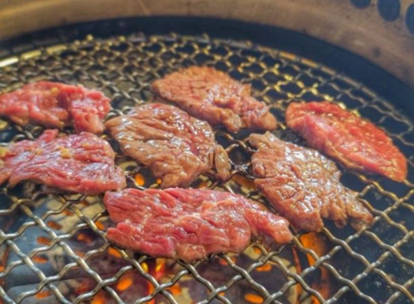 美國Prime修清翼板燒肉片  每盒2 5 0 元   【包裝規格】：每盒200g  厚度0.4cm燒烤或煎炒都很棒  【進口產地】：美國 