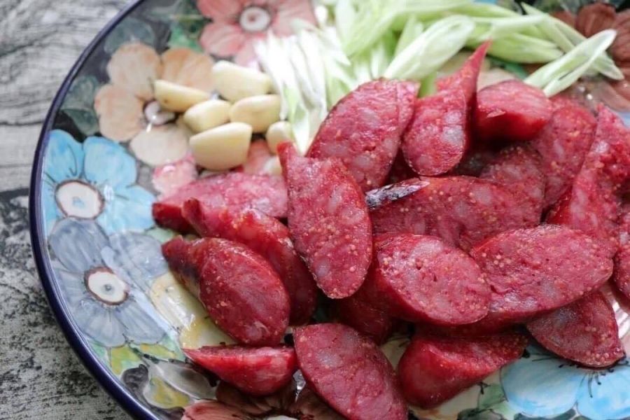 飛魚卵香腸每包180元 每包300克5條入 