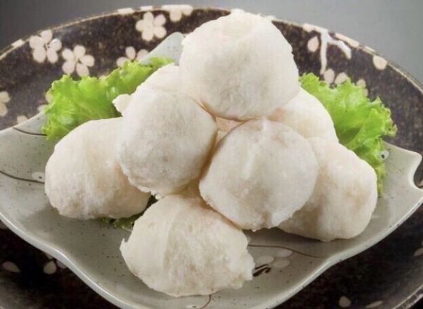 頂級花枝丸特價每包190元百分百花枝含量高達70%   咬下去滿滿花枝 煮湯/油炸皆宜【包裝規格】: 每包600g(約16顆) 