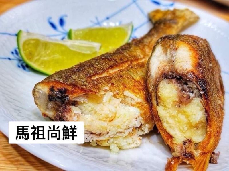 巨無霸(母)香魚每盒600元  【商品規格】：每盒900g4~5尾   【產地】：台灣 