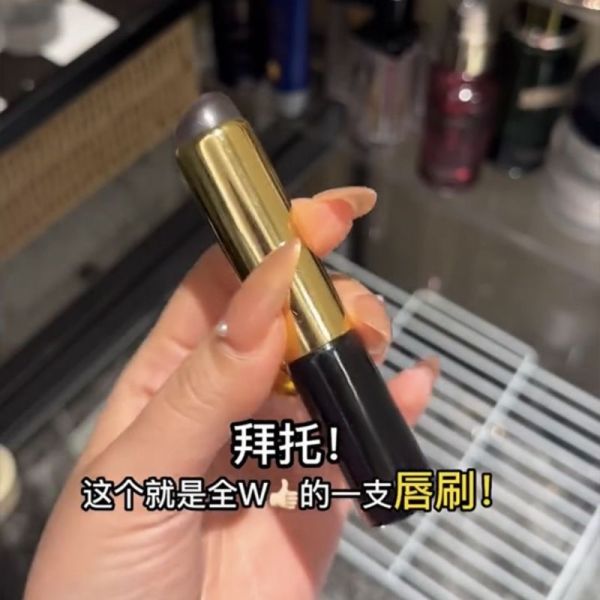 醜但猛♡萬用硅膠唇刷 