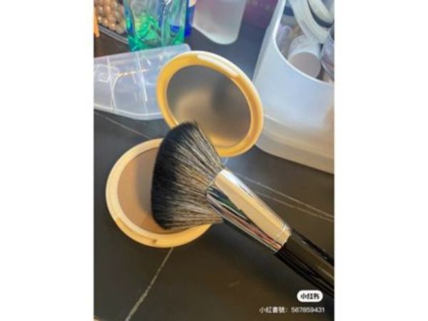 鐮刀修容刷♡送蓋子 