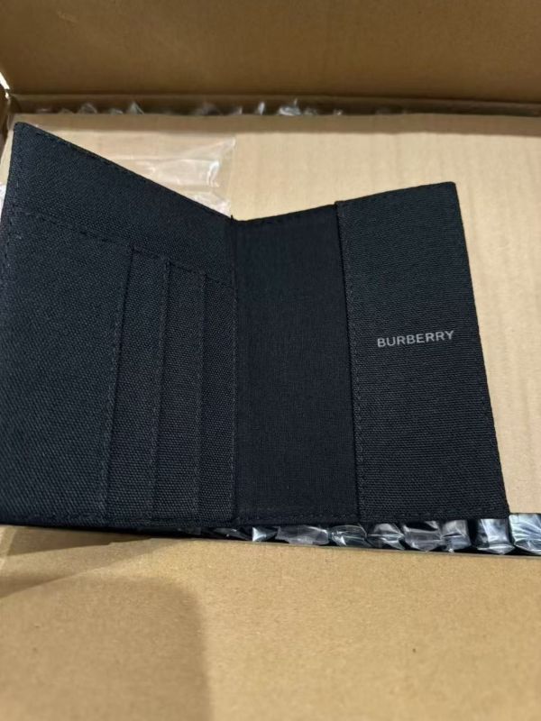 BURBERRY護照本 