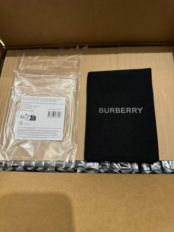 BURBERRY護照本 