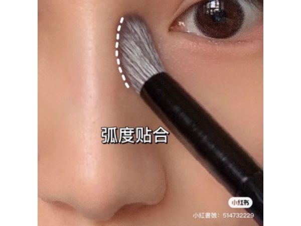 精緻翹鼻♡魅女郎/平替款 指腹鼻影刷 