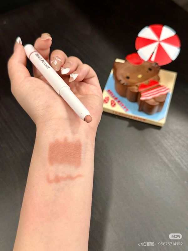 趙露思/LISA同款-HEART PERCENT唇筆 