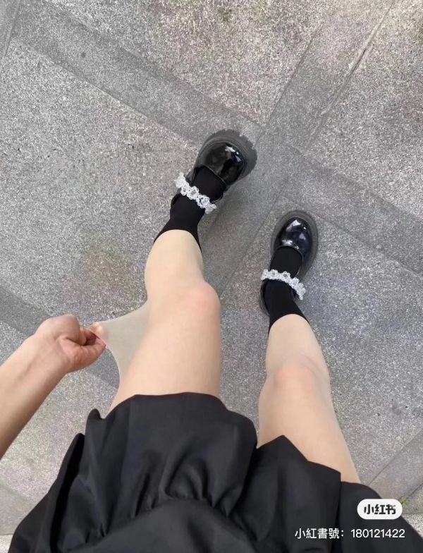 買一送一119$貓爪美膚襪 