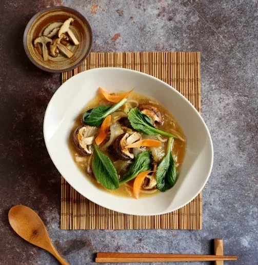 紘裕 善齋  鮮萃海鮮羹（蛋素）以多種蔬食熬煮、融合滑順口感，重現魚膠羹經典風味，暖心暖胃『低溫配送』 鮮萃海鮮羹, 蛋素, 低溫配送, 植物性海鮮湯, 純素羹湯, 羹湯, 無動物成分, 蔬食, 健康食品, 植物料理