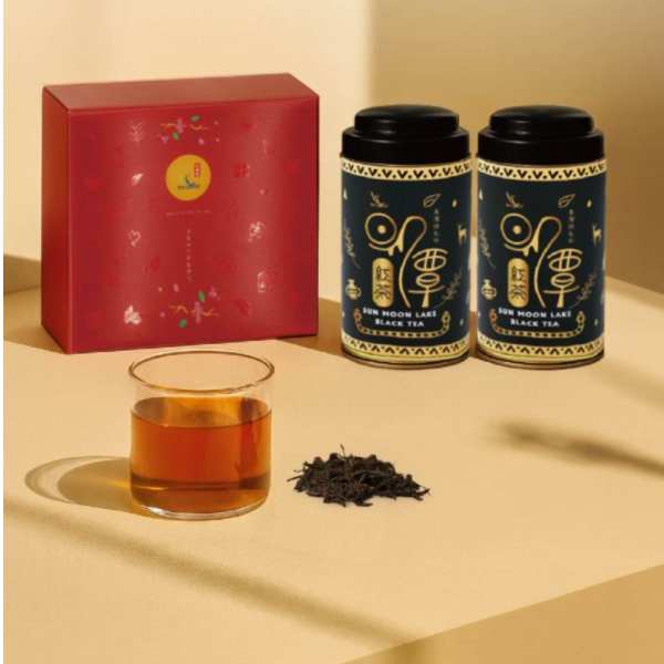 新鳳鳴 日月潭紅茶Taiwan SunMoon Lake Black Tea 新鳳鳴,日月潭紅茶,貴婦下午茶,原片茶葉,條索狀,自然果,甜香氣,台灣茶,紅茶,南投,魚池紅茶,茶禮盒,伴手禮,年節禮盒,世界級,特色茶,送禮自用兩相宜